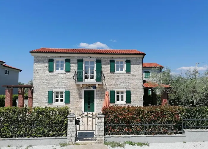 Villa Nika